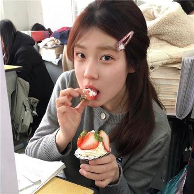 亚曼达厌世系